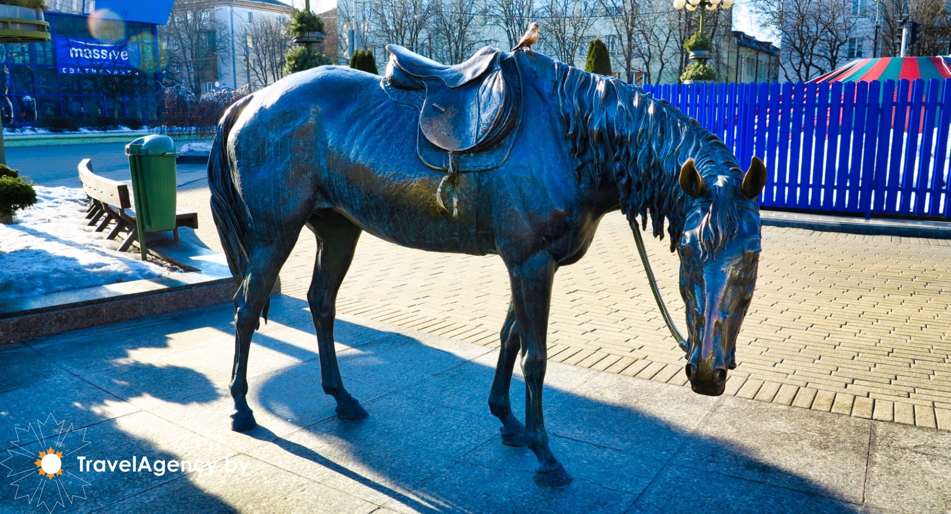 фото Скульптура "Лошадь и воробей" (Минск)