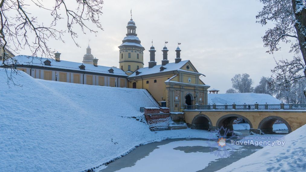 Дворцы и замки: Мир и Несвиж фото 