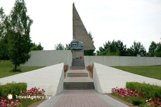 фото Памятник бойцам батальона милиции капитана К.Г. Владимирова