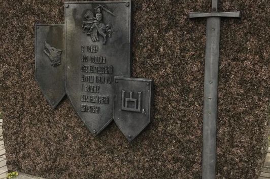 фото Памятный знак в честь 600-летия Грюнвальдской битвы и воинов Волковысской хоругвии